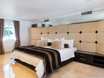 Villa in Marbella — photo 6