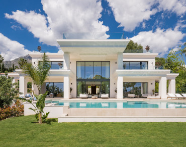 Villa for sale in Marbella Golden Mile, Sierra Blanca, Marbella - CSR01456