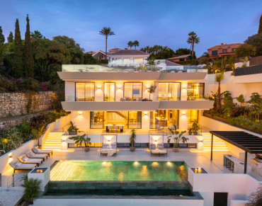 Villa for sale in Marbella East - HRB-00604P