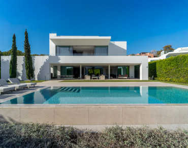 Villa for sale in Marbella Golden Mile, Marbella - PANR-14523