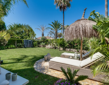 Town House for sale in Nueva Andalucia - 361-11377P