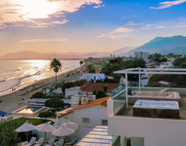 Villa for sale in Marbella East, Marbella - 361-12137P