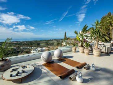 Villa in Marbella — photo 2