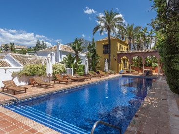 Town House in Marbella — photo 3