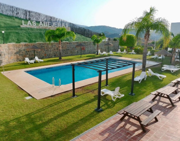 Apartamento con increíbles vistas en Altos de Estepona 