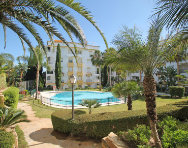 Apartment for sale in Marbella Golden Mile - DE1555