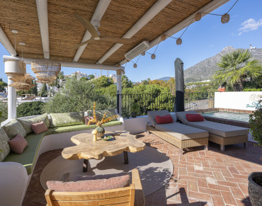 Town House for sale in Marbella Golden Mile - CR2931