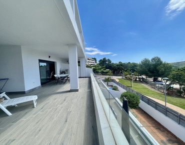 Apartment - Middle Floor Apartment for sale in Estepona - R5017906