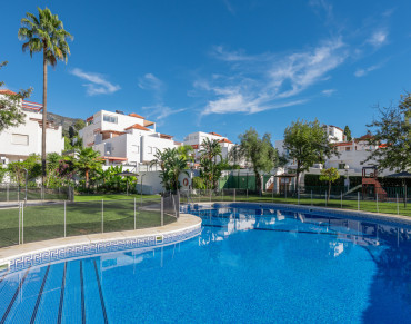 Semi Detached House for sale in Nagueles - W-02ZB4P