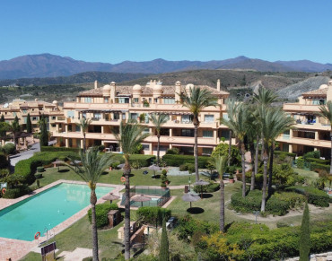 Apartment - Middle Floor Apartment for sale in Los Flamingos - R5072998