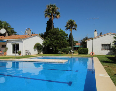 House - Semi-Detached House for sale in San Pedro de Alcantara - R5123992