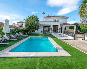 Villa for sale in Marbella Centre - W-02XGWJ