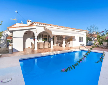 Villa for sale in Costabella - PKS237E