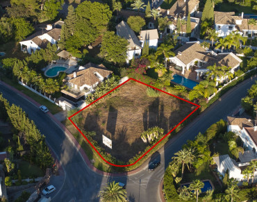 Plot for sale in Nueva Andalucia - 79288KDT