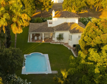 Villa for sale in San Roque Golf Club - b3975