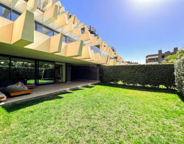 Apartment - Ground Floor Apartment for sale in New Golden Mile - R5189152