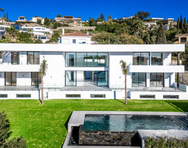 Villa for sale in Paraiso Alto - LE-00732P