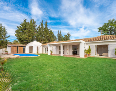 Villa for sale in La Quinta - W-04650Y