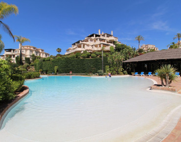 Apartment for sale in Benahavis - R5151628