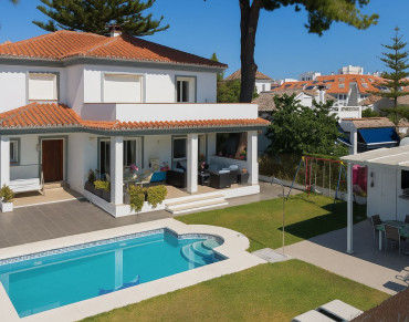 Villa for sale in San Pedro de Alcantara - R5114608
