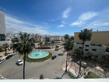 Apartment in Estepona — photo 2