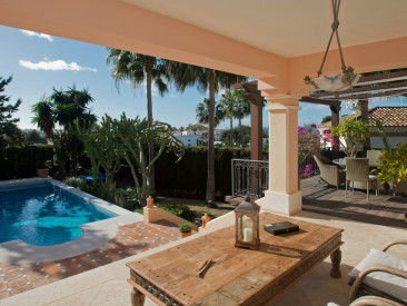 Villa in Marbella — photo 2