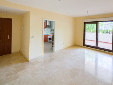 Apartment in Estepona — photo 2