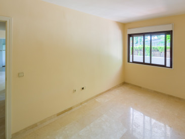 Apartment in Estepona — photo 5