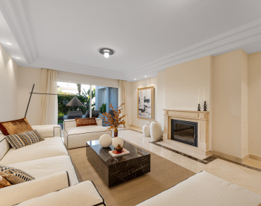 Apartment for sale in Marbella Golden Mile - HRB-01405P