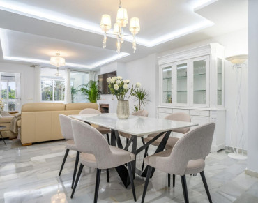Apartment for sale in Nueva Andalucia, Marbella - 361-12218P