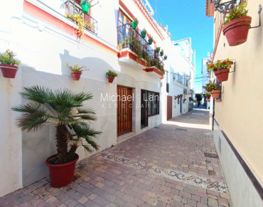 Apartment for sale in Estepona Centro, Estepona - b4082