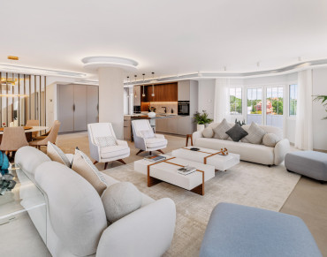 Penthouse for sale in Nueva Andalucia - EJ1602