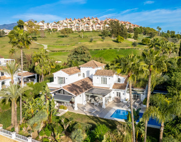 Villa for sale in Nueva Andalucia, Los Naranjos Golf, Marbella - PANR-15872