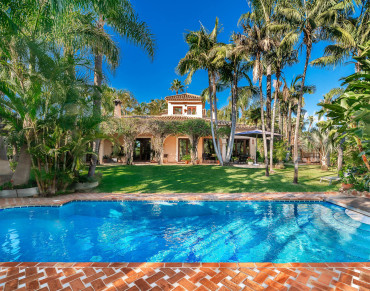 Villa for sale in Puerto Banús - W-047MM3