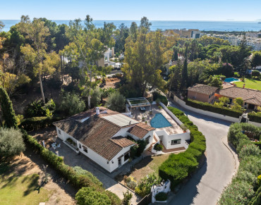 Villa for sale in Marbella, La Merced, Marbella - SV02484