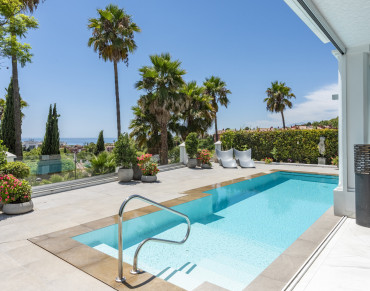 Villa for sale in Marbella Golden Mile, El Capricho, Marbella - PANR-16131