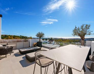 House for sale in Nueva Andalucia, Aloha, Marbella - SV2475