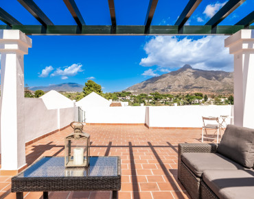 Apartment for sale in Nueva Andalucia - W-046O00