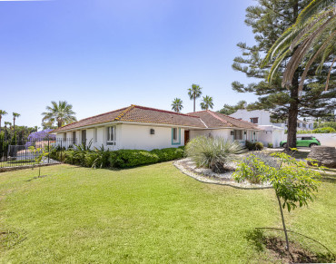 Villa for sale in Sotogrande Costa, Sotogrande - 1493-SotoCos5B