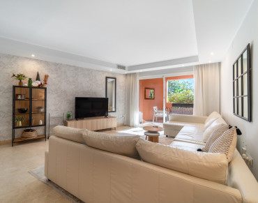 Apartment for sale in Marbella Golden Mile - PANR-16045