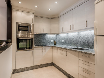 Apartment in Marbella — photo 4