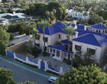 Magnificent Classic Estate With Resort Amenities & Private Tennis Court In Marbella’s Golf Valley