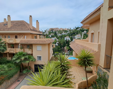 Aloha apartment with concierge services & restaurant 
