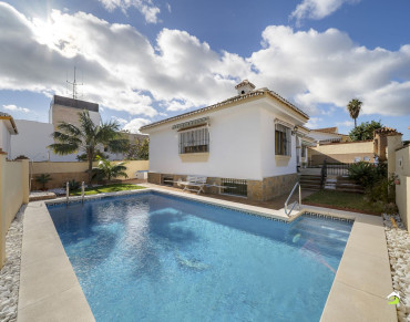 House - Detached Villa for sale in Benalmadena Costa - R5271526