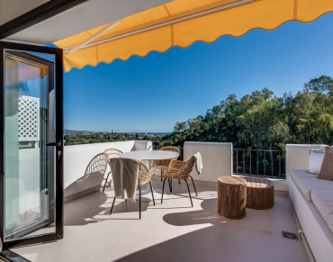 Apartment for sale in Los Arqueros, Benahavís - W-02Z56I