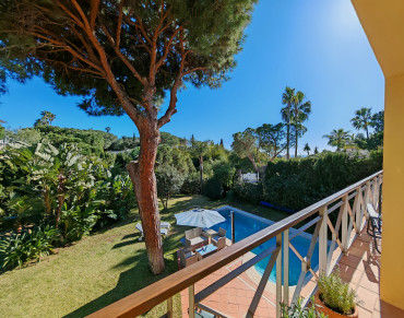 Villa for sale in Elviria - BEMV1515