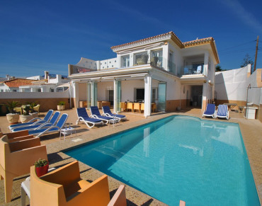 Villa for sale in La Cala de Mijas - R4657519