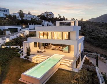 Villa for sale in La Cala Golf Resort, Mijas Costa - TA0974