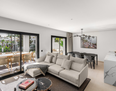House for sale in Nueva Andalucia, Aloha Gardens, Marbella - TA0764