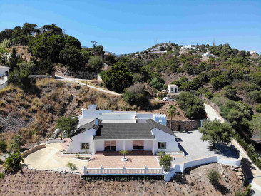 Finca in Estepona — photo 3